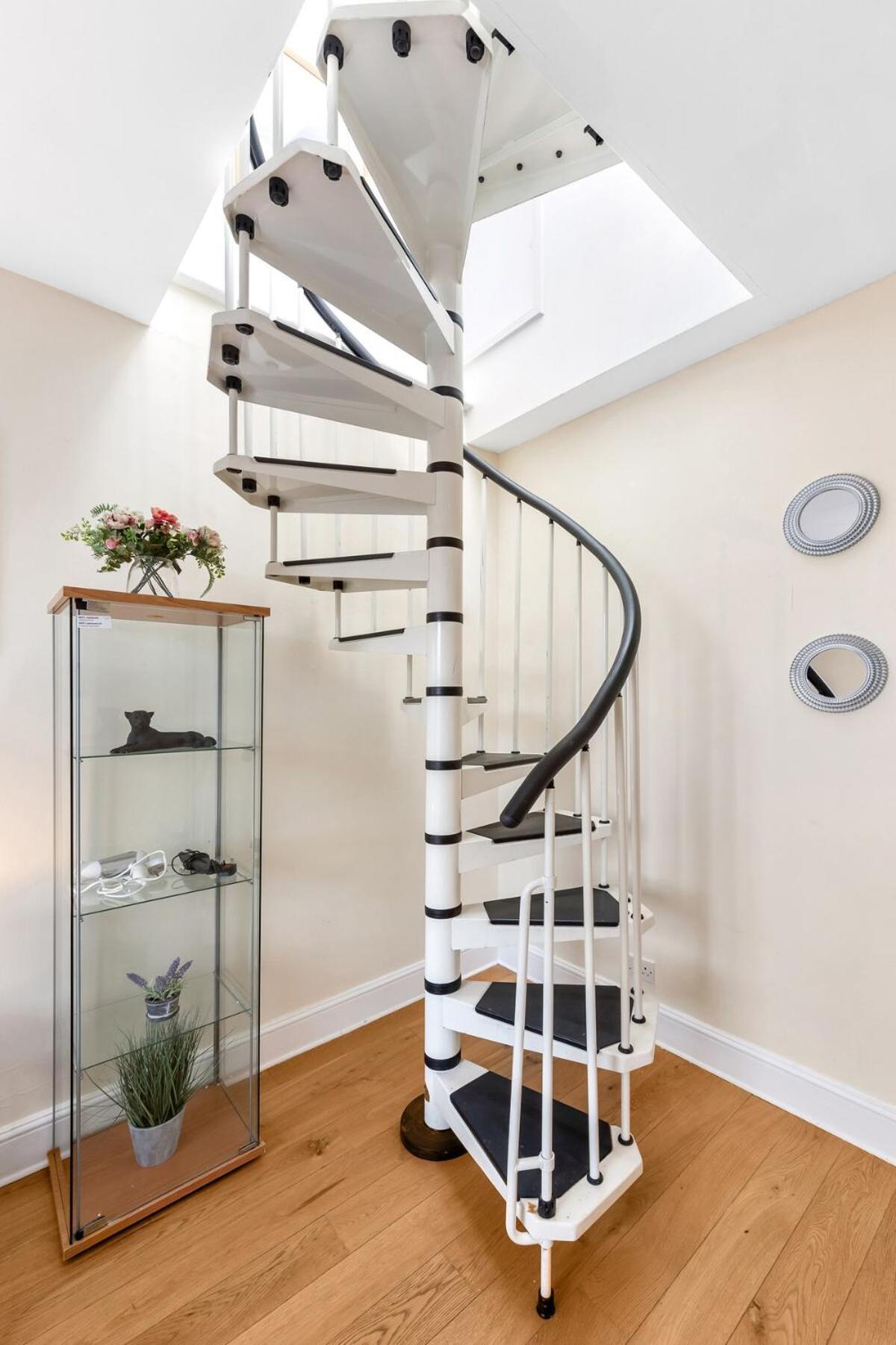 Spacious Sleep 11 With Terrace In Earls Court Ec99 Apartment
